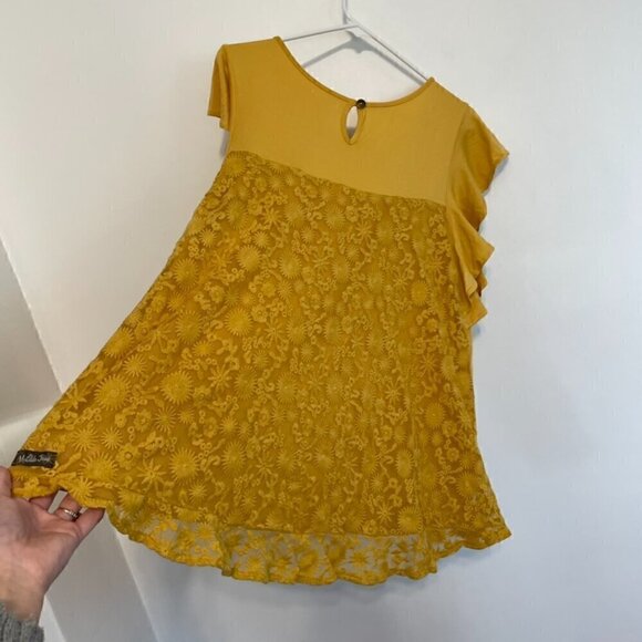 MATILDA JANE Bocce Ball Lace Accent Top Mustard Yellow Lace Back Short Sleeve M - Picture 16 of 16